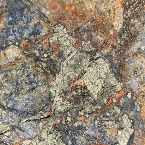 Charing Cross showing epithermal style chalcopyrite mineralization